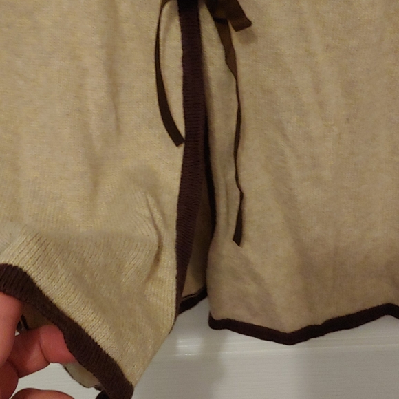 Eddie Bauer beige/pattern cardigan - Picture 3 of 5